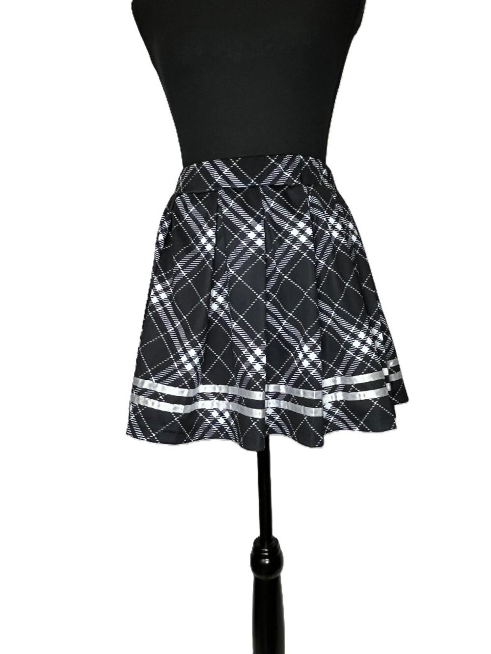 Avid Love Pleated Mini Skirt MEDIUM Black White Plaid Ribbon Stretch Schoolgirl